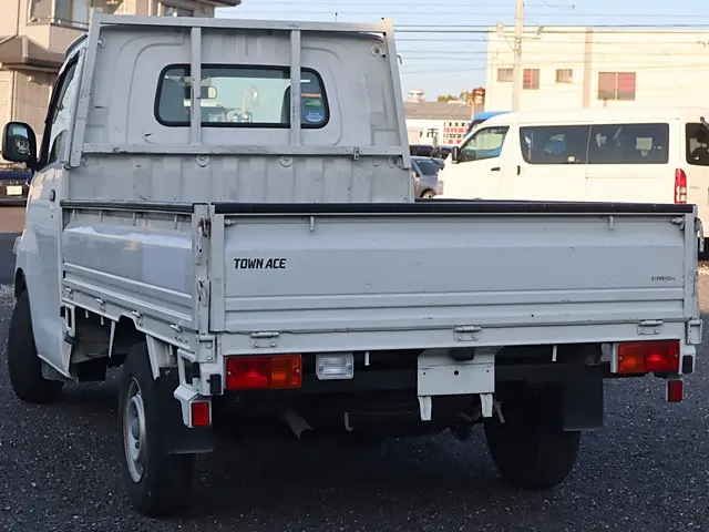 トヨタ タウンエーストラック DBF-S402U(2WD)の写真2