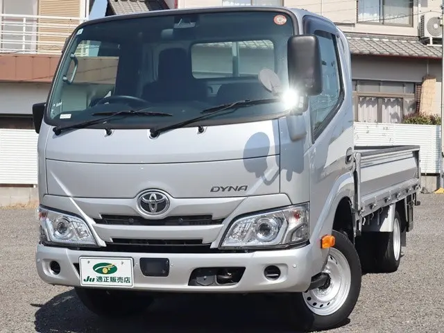 トヨタ ダイナ 3BF-TRY230(2WD)の写真2