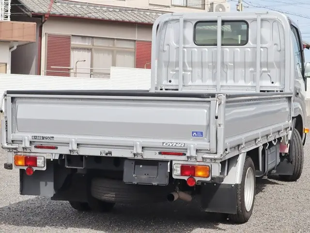 トヨタ ダイナ 3BF-TRY230(2WD)の写真3