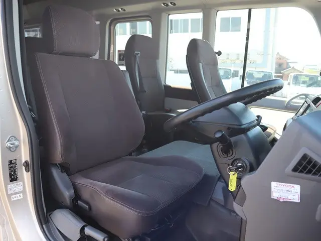 トヨタ コースター SDG-XZB70(2WD)の写真35