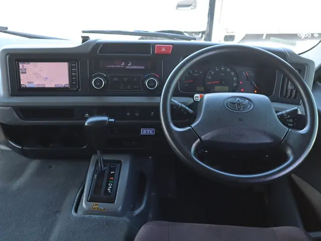 トヨタ コースター SDG-XZB70(2WD)の写真40