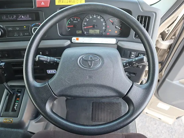 トヨタ コースター SDG-XZB70(2WD)の写真4