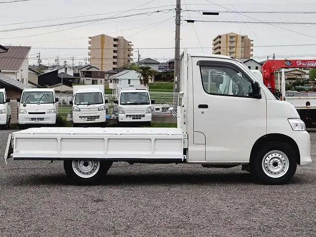 トヨタ タウンエーストラック 5BF-S403U(2WD)の写真10
