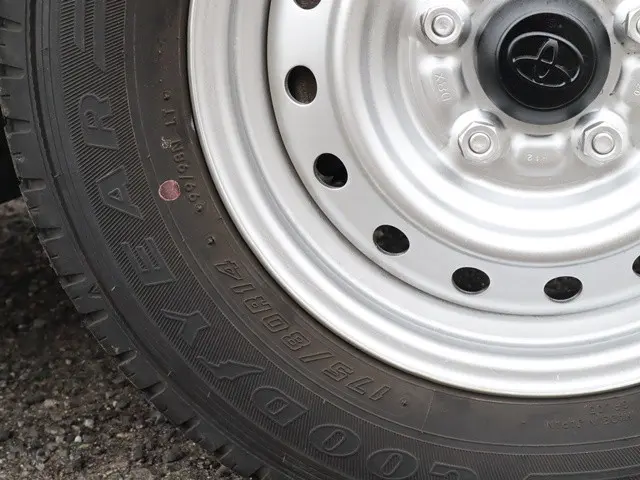 トヨタ タウンエーストラック 5BF-S403U(2WD)の写真20