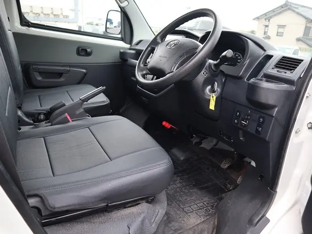 トヨタ タウンエーストラック 5BF-S403U(2WD)の写真29