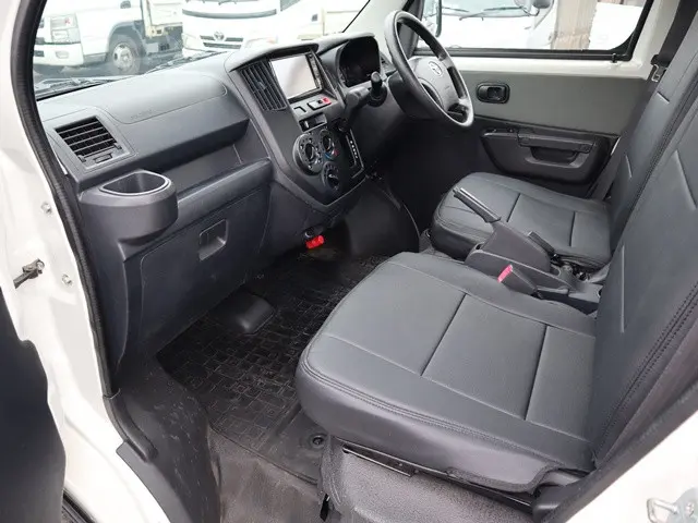 トヨタ タウンエーストラック 5BF-S403U(2WD)の写真31