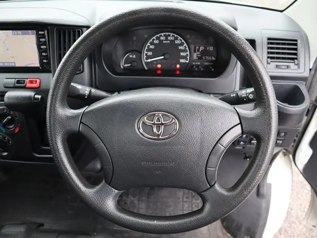 トヨタ タウンエーストラック 5BF-S403U(2WD)の写真33