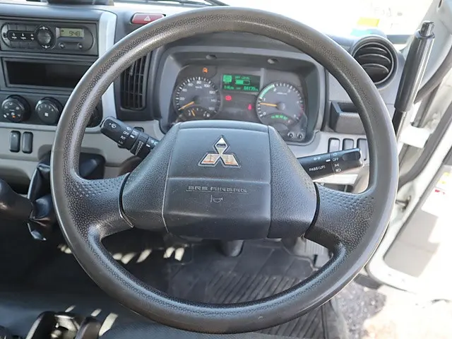 三菱 キャンター TPG-FBA60(2WD)の写真4
