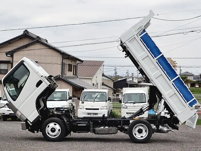 三菱 キャンター TPG-FBA60(2WD)の写真14