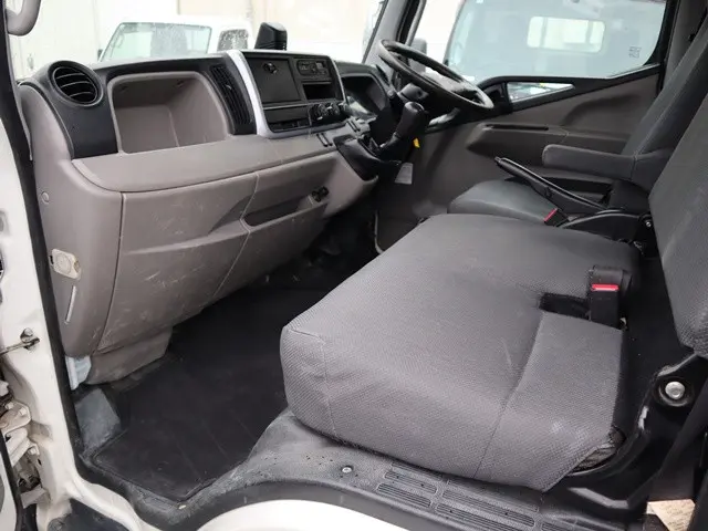 三菱 キャンター TPG-FBA60(2WD)の写真33