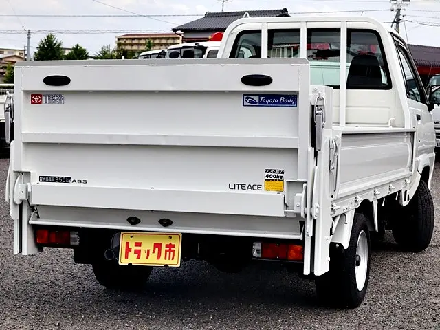 トヨタ ライトエーストラック GK-KM75(2WD)の写真5