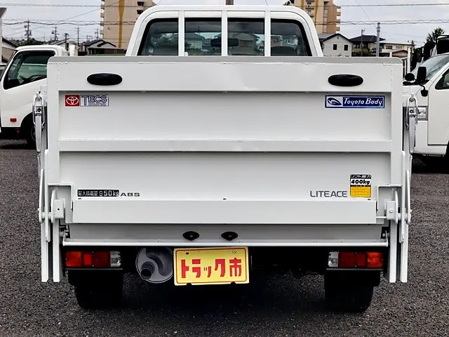 トヨタ ライトエーストラック GK-KM75(2WD)の写真6