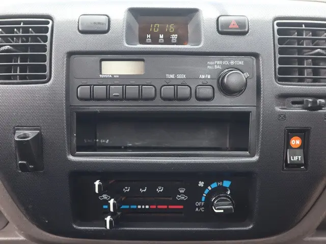 トヨタ ライトエーストラック GK-KM75(2WD)の写真37