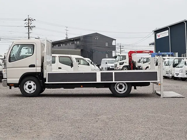 三菱 キャンター 2PG-FEBS0(2WD)の写真13