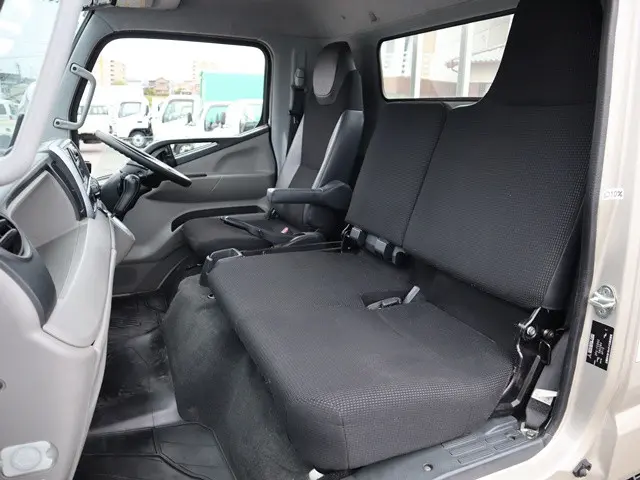 三菱 キャンター 2PG-FEBS0(2WD)の写真37
