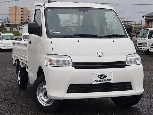 トヨタ タウンエーストラック 5BF-S403U(2WD)の写真4
