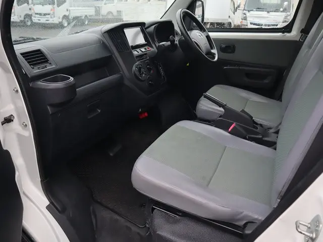 トヨタ タウンエーストラック 5BF-S403U(2WD)の写真33