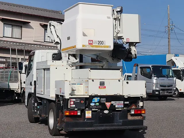 三菱 キャンター TPG-FEA50(2WD)の写真2