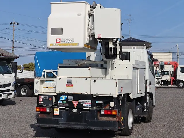 三菱 キャンター TPG-FEA50(2WD)の写真3