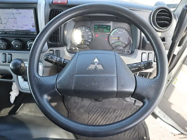 三菱 キャンター TPG-FEA50(2WD)の写真4