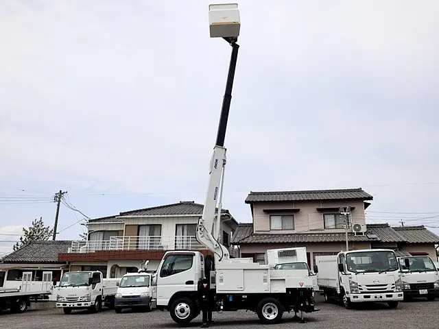 三菱 キャンター TPG-FEA50(2WD)の写真11