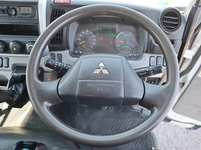 三菱 キャンター TPG-FBA60(2WD)の写真4