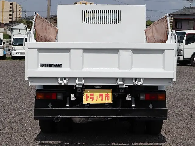 三菱 キャンター TPG-FBA60(2WD)の写真6