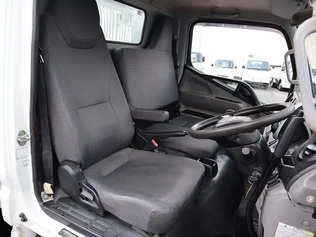 三菱 キャンター TPG-FBA60(2WD)の写真32