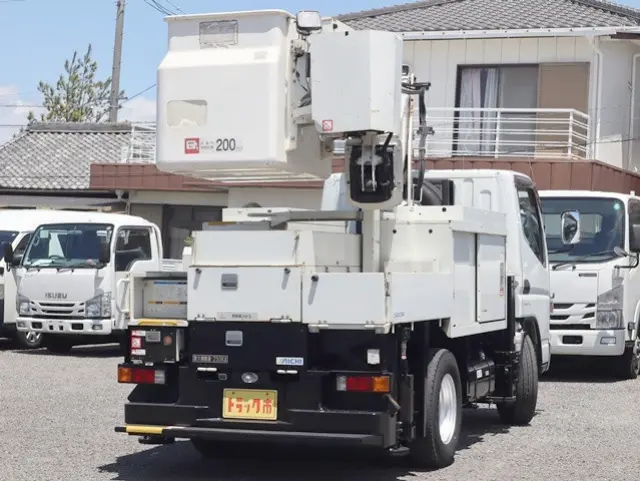 三菱 キャンター TPG-FEA50(2WD)の写真5