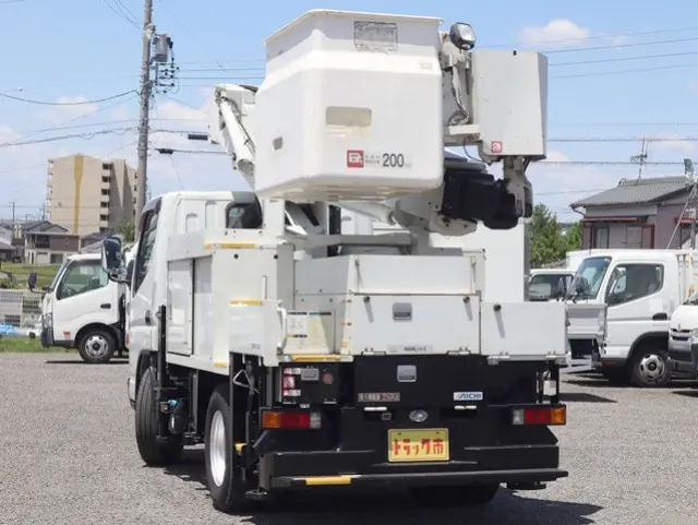 三菱 キャンター TPG-FEA50(2WD)の写真7