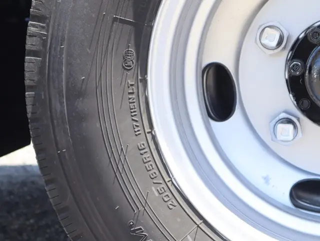 三菱 キャンター TPG-FEA50(2WD)の写真26