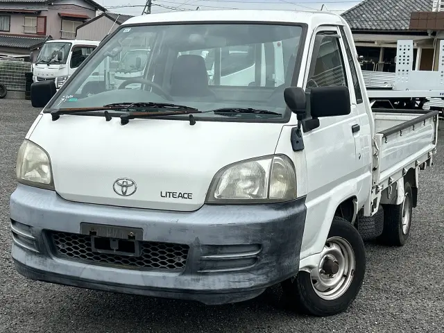 トヨタ ライトエーストラック GK-KM70(2WD)の写真1