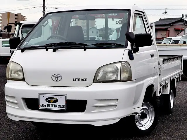 トヨタ ライトエーストラック GK-KM70(2WD)の写真2