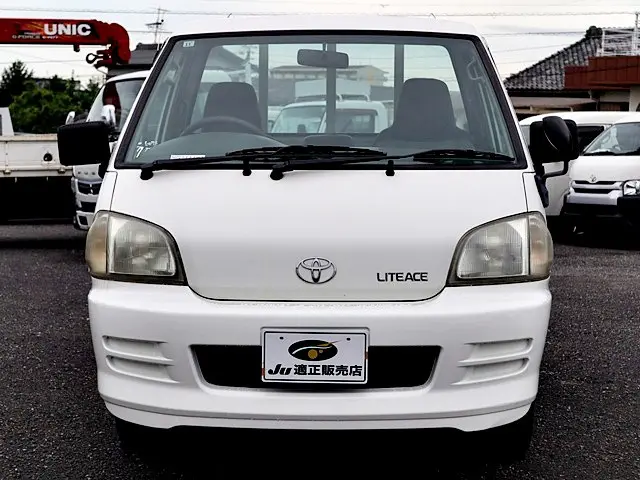 トヨタ ライトエーストラック GK-KM70(2WD)の写真3
