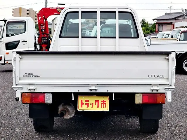 トヨタ ライトエーストラック GK-KM70(2WD)の写真6