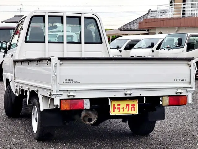 トヨタ ライトエーストラック GK-KM70(2WD)の写真7