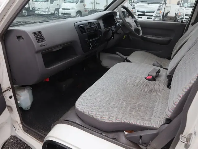 トヨタ ライトエーストラック GK-KM70(2WD)の写真32