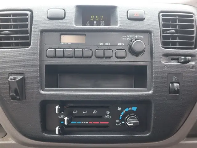 トヨタ ライトエーストラック GK-KM70(2WD)の写真36