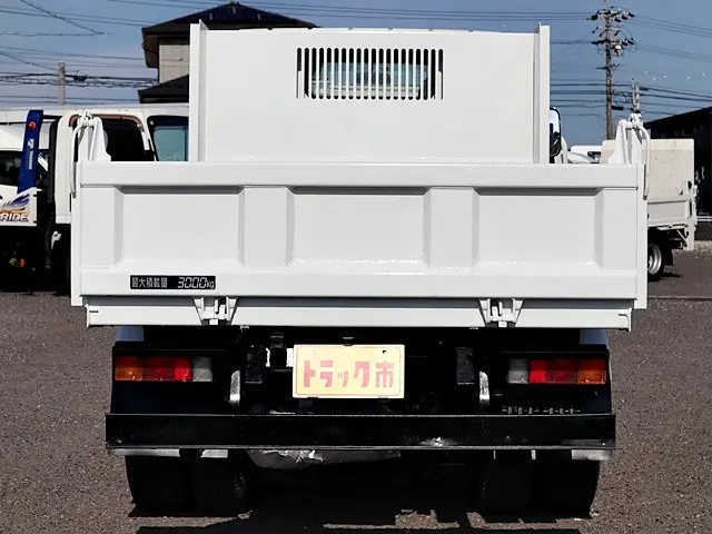 三菱 キャンター TPG-FBA60(2WD)の写真6