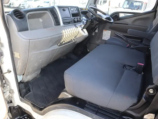 三菱 キャンター TPG-FBA60(2WD)の写真32
