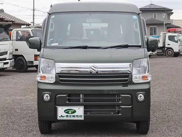 スズキ エブリイ EBD-DA17V(4WD)の写真3