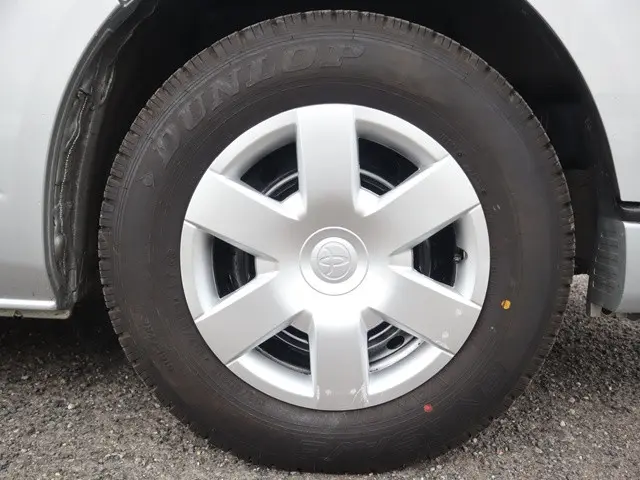 トヨタ ハイエース 3BA-TRH214W(2WD)の写真22