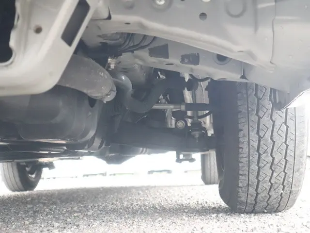 トヨタ ハイエース 3BA-TRH214W(2WD)の写真24