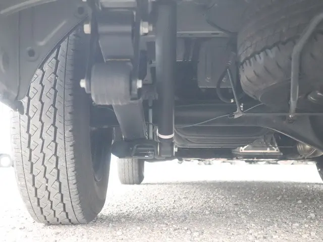 トヨタ ハイエース 3BA-TRH214W(2WD)の写真27