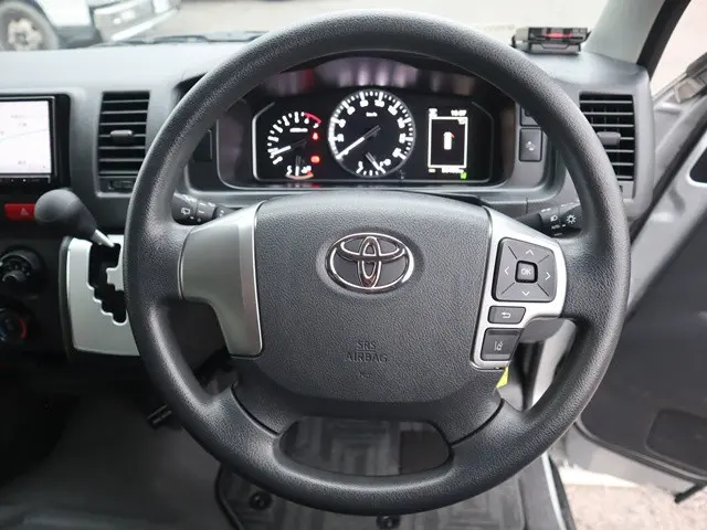 トヨタ ハイエース 3BA-TRH214W(2WD)の写真34