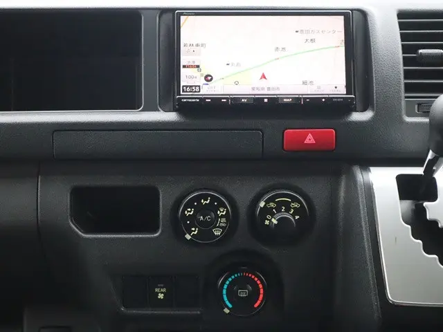 トヨタ ハイエース 3BA-TRH214W(2WD)の写真36