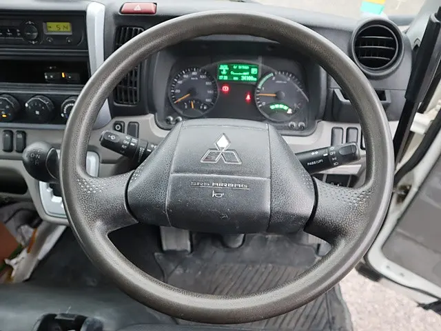 三菱 キャンター TPG-FBA30(2WD)の写真4