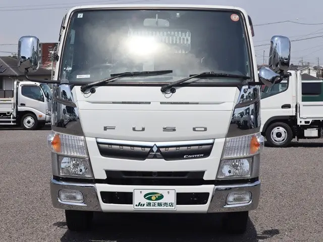 三菱 キャンター TPG-FBA30(2WD)の写真3