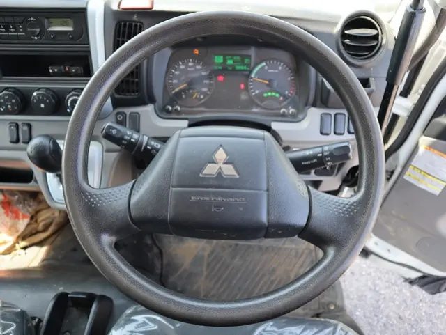 三菱 キャンター TPG-FBA30(2WD)の写真4