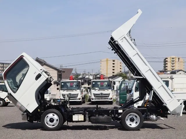 三菱 キャンター TPG-FBA30(2WD)の写真13